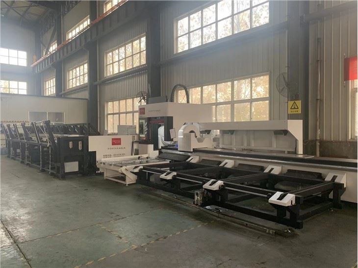 12m 350mm Three-Chuck Tube Fiber Laser Cutting Machine 12m 350mm Three-Chuck Tube Fiber Laser Cutting Machine
