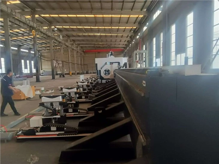 12KW Tube Laser Cutting Machine 12KW Tube Laser Cutting Machine
